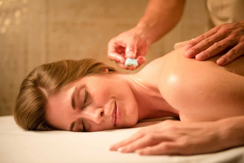 Kristall-Energie-Massage im Hotel Larimar