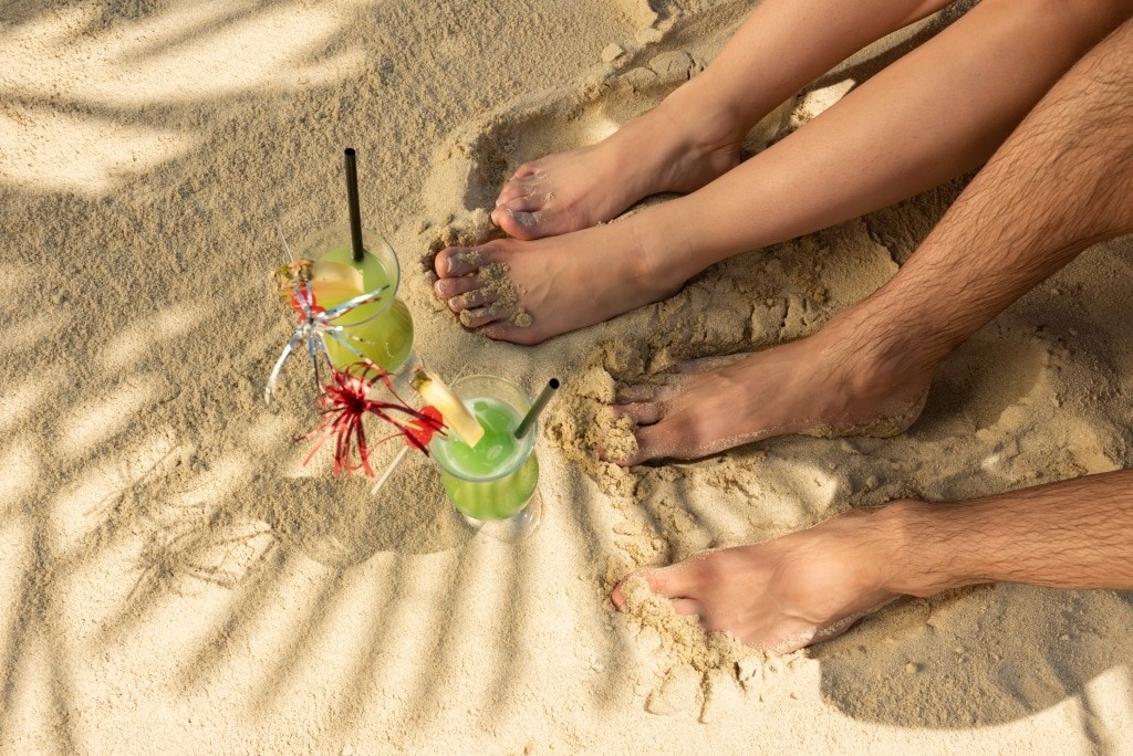 Larimar-Beach-Sandstrand-Cocktails