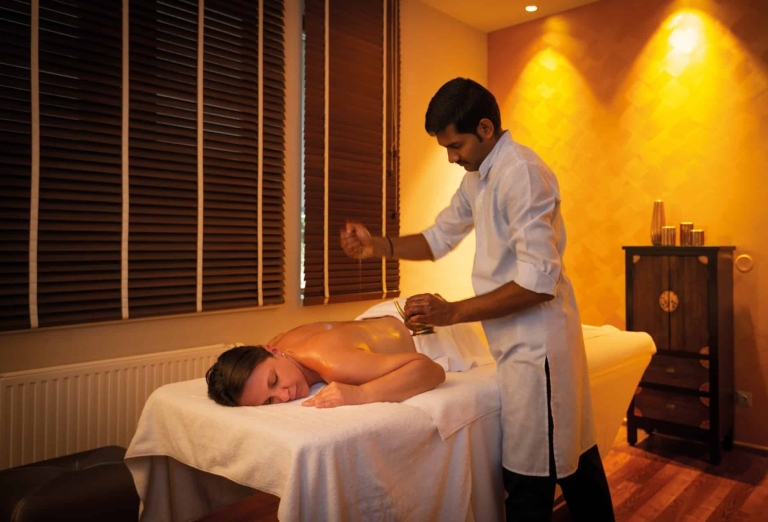 Upanahasveda - Rückenmassage im Larimar Premium-Spa