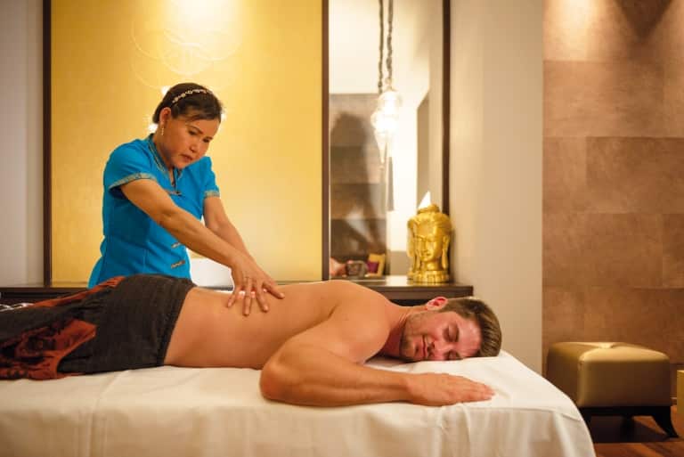 Thai-Rückenmassage im Larimar Premium-Spa