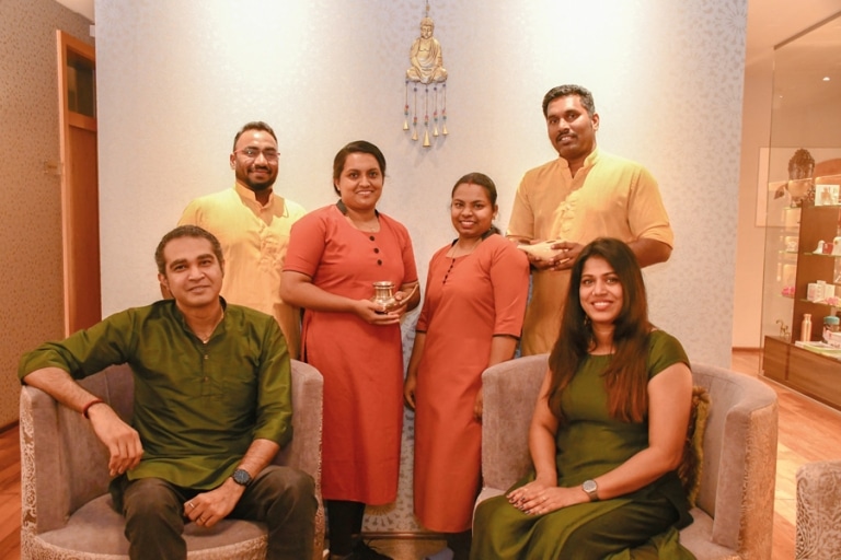 Indisches Ayurveda Team im Hotel Larimar